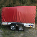 Kastenanhänger mit Plane